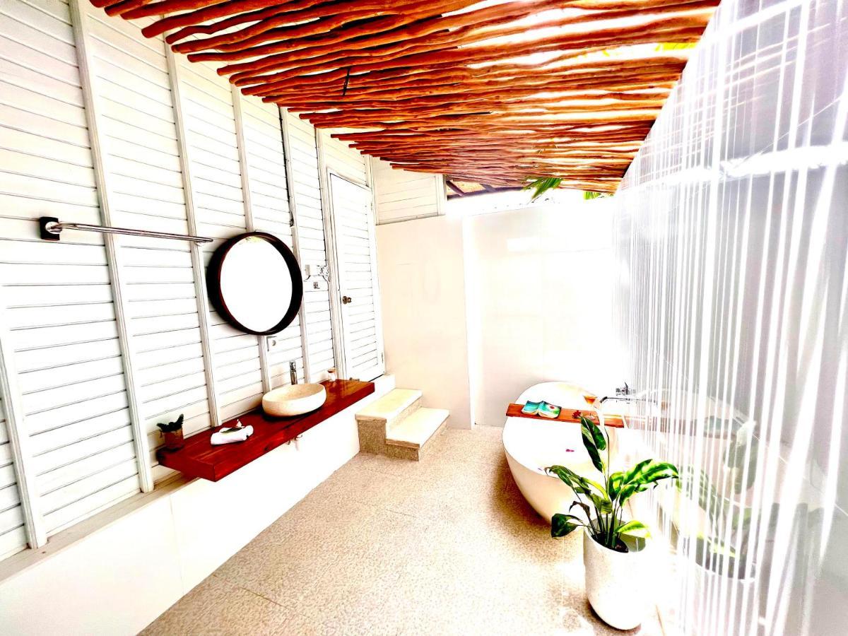 Mista Ceningan'S Beach Bungalows Previously The Kubu 221 นูซาเลมโบงัน ภายนอก รูปภาพ
