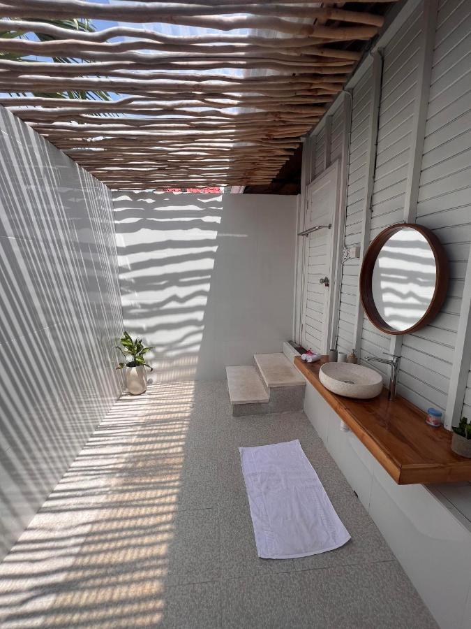 Mista Ceningan'S Beach Bungalows Previously The Kubu 221 นูซาเลมโบงัน ภายนอก รูปภาพ