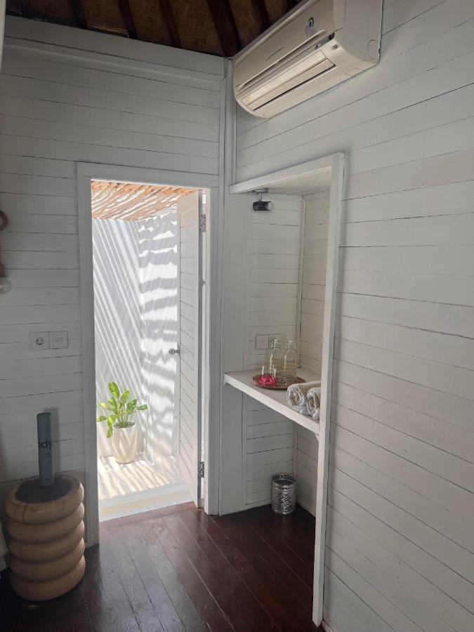 Mista Ceningan'S Beach Bungalows Previously The Kubu 221 นูซาเลมโบงัน ภายนอก รูปภาพ