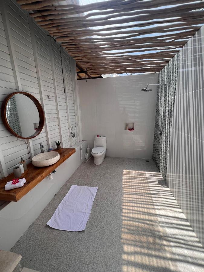 Mista Ceningan'S Beach Bungalows Previously The Kubu 221 นูซาเลมโบงัน ภายนอก รูปภาพ
