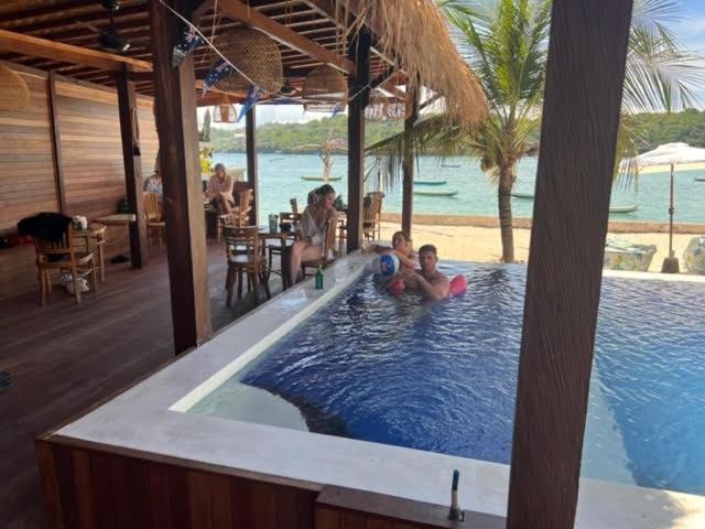 Mista Ceningan'S Beach Bungalows Previously The Kubu 221 นูซาเลมโบงัน ภายนอก รูปภาพ